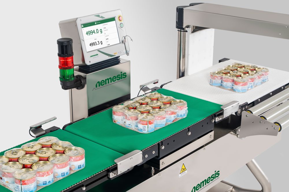 Packs de conserves sur trieuse